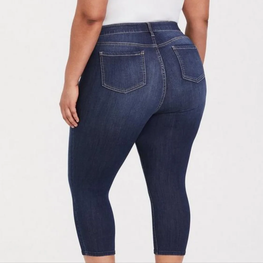 NWT Torrid Sky High Skinny Crop Jeans Super high rise size‎ 12